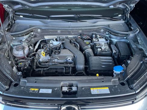 Used 2025 Volkswagen Taos SE image 30