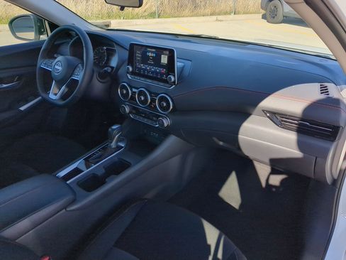 Used 2025 Nissan Sentra SR image 28