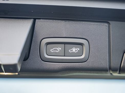 New 2026 Volvo XC60 B5 Ultra w/ Protection Package Premier image 10