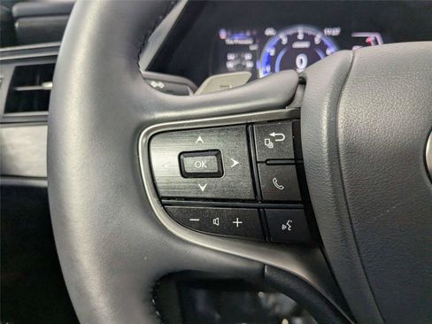 Used 2025 Lexus ES 350 ES 350 w/ Premium Package image 13