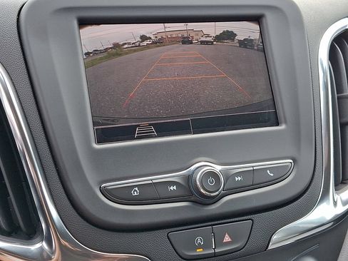Used 2024 Chevrolet Equinox LS FWD image 20