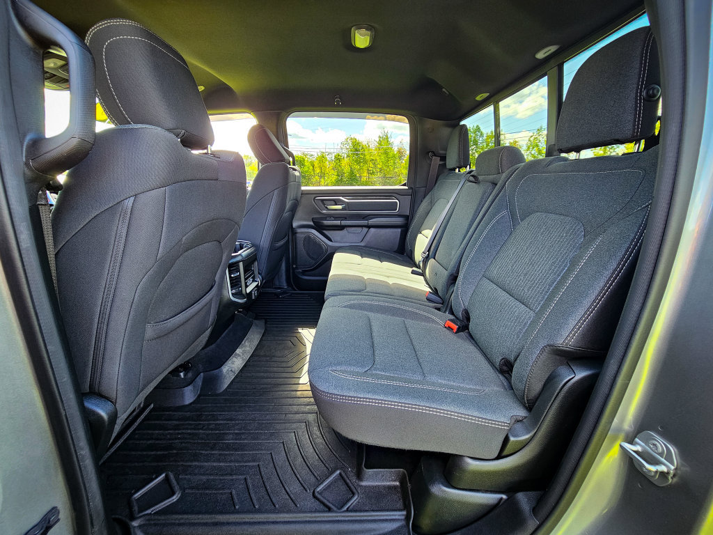 Used 2020 RAM 1500 Big Horn AWD/4WD image 38