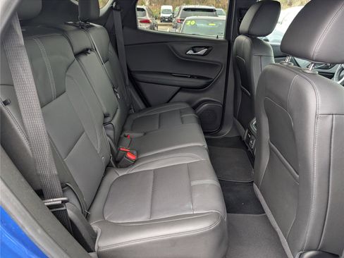 Used 2019 Chevrolet Blazer LT w/ Sun and Wheels Package image 12