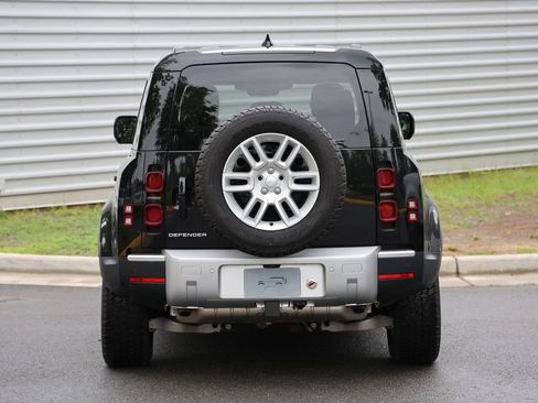 Used 2025 Land Rover Defender 110 S AWD/4WD image 3