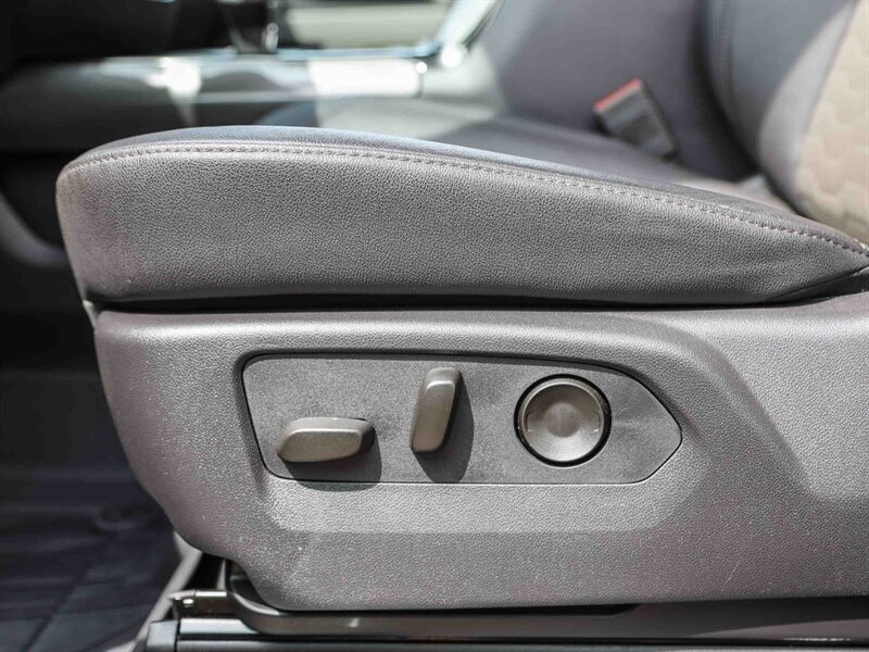 Used 2025 Chevrolet Silverado 1500 ZR2 AWD/4WD image 28