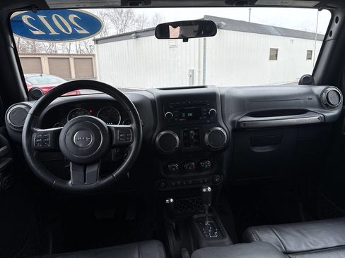 Used 2012 Jeep Wrangler Unlimited Sport AWD/4WD image 14