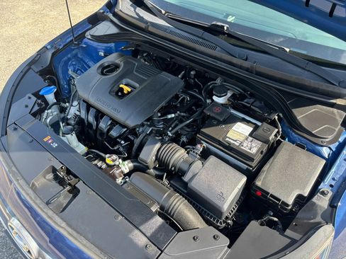 Used 2020 Hyundai Elantra SE FWD image 56