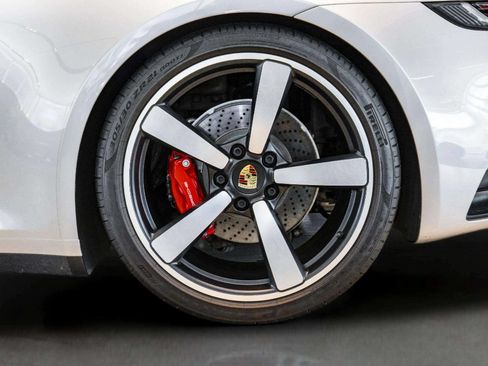 Used 2020 Porsche 911 Carrera 4S AWD/4WD image 18