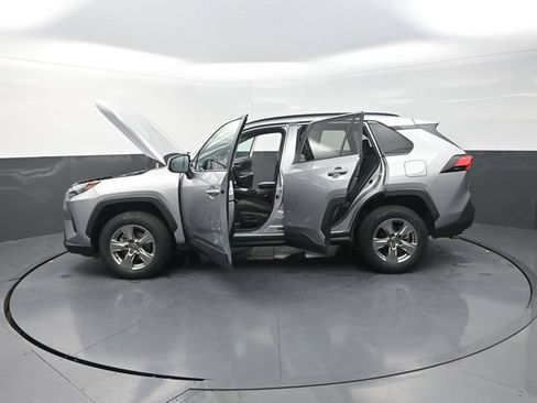 Used 2024 Toyota RAV4 XLE FWD image 42