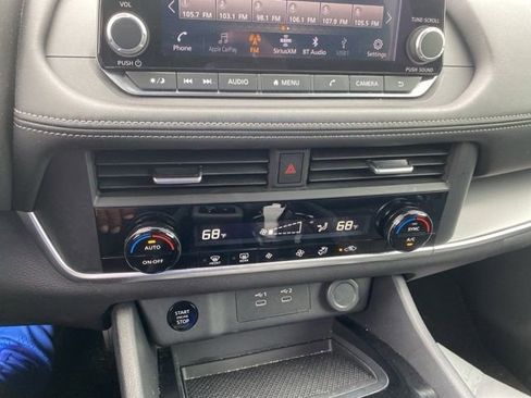 Used 2025 Nissan Rogue SV AWD/4WD image 43