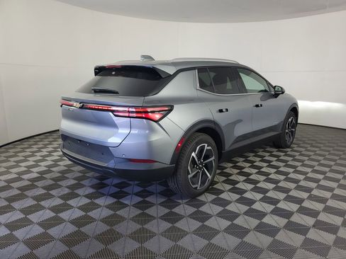 New 2026 Chevrolet Equinox EV LT image 4