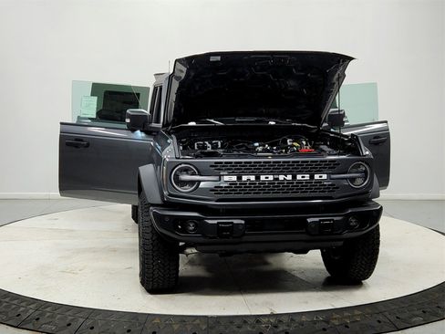 New 2025 Ford Bronco Badlands image 10