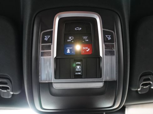 Certified 2023 RAM 1500 Laramie image 30