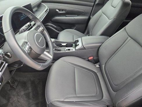 Used 2025 Hyundai Tucson SEL FWD image 12