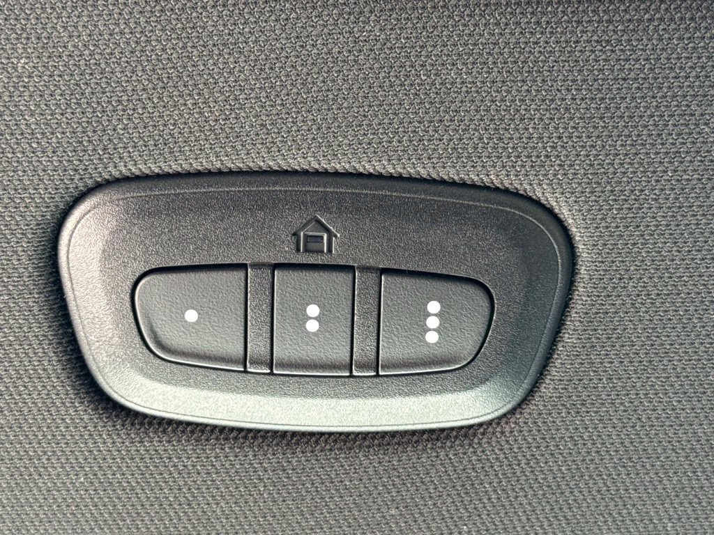 Used 2025 RAM 1500 Big Horn AWD/4WD image 30