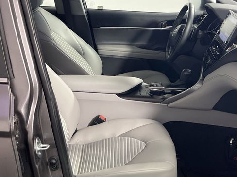 Used 2024 Toyota Camry SE image 28