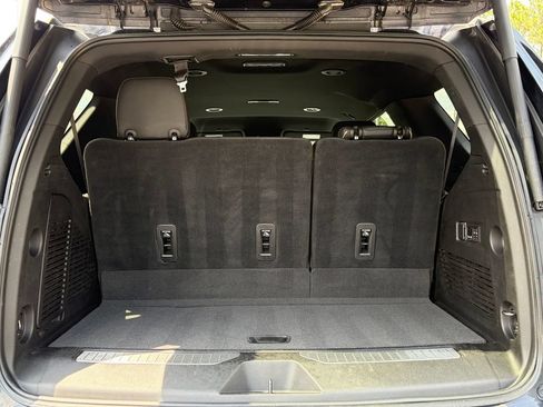 Used 2023 Chevrolet Tahoe Premier RWD image 21