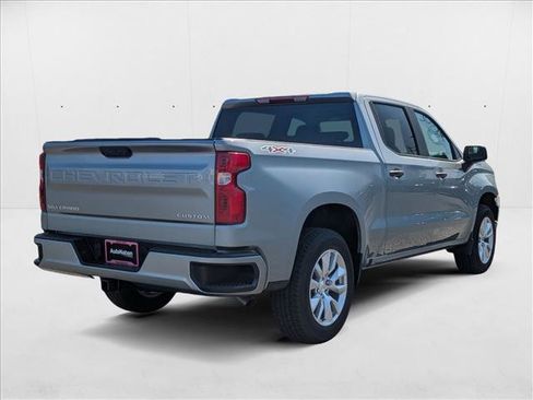 New 2026 Chevrolet Silverado 1500 Custom image 2
