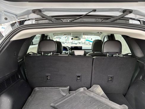 Used 2025 Ford Escape Platinum image 28