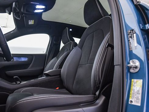 Certified 2023 Volvo C40 P8 Recharge Plus image 19