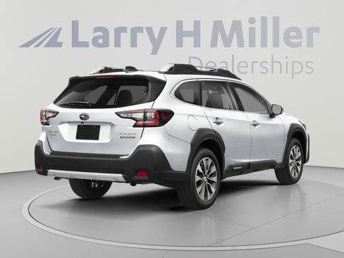 Used 2024 Subaru Outback Touring XT w/ Tech Package 2 AWD/4WD image 2