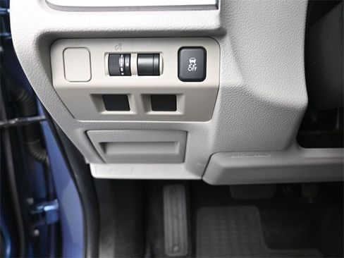 Used 2018 Subaru Forester 2.5i Premium w/ All-Weather Package image 18