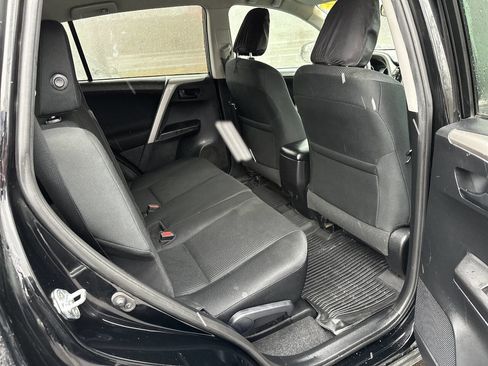 Used 2017 Toyota RAV4 LE image 14