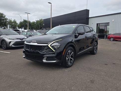 Certified 2023 Kia Sportage EX FWD image 4