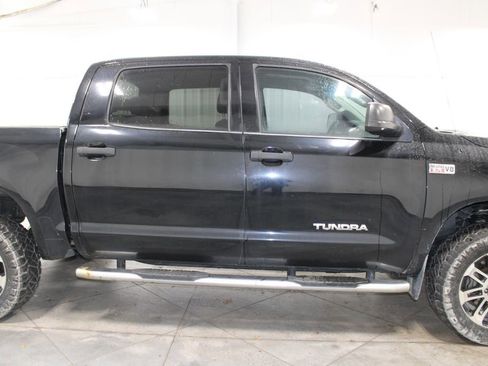Used 2012 Toyota Tundra 4x4 CrewMax image 11