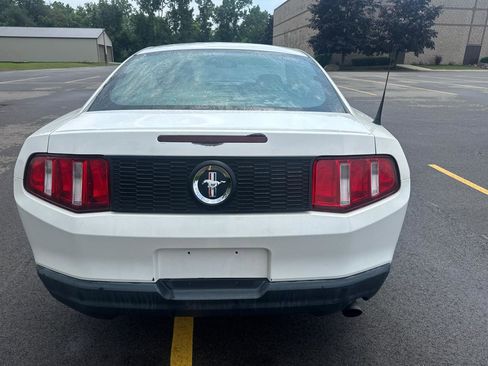 Used 2010 Ford Mustang Coupe RWD image 6