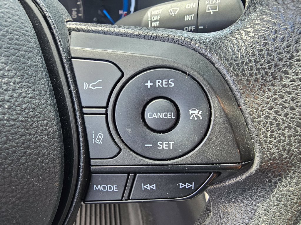 Used 2024 Toyota RAV4 LE AWD/4WD image 21