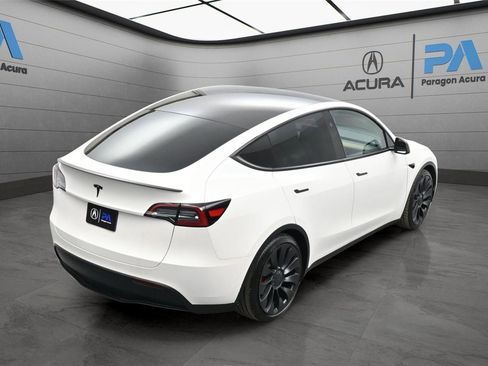 Used 2025 Tesla Model Y Performance image 32