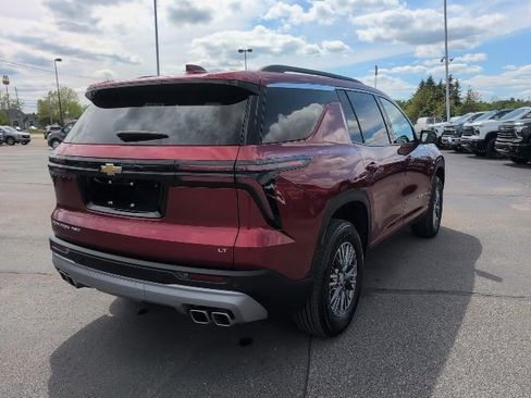 Used 2024 Chevrolet Traverse LT AWD/4WD image 6
