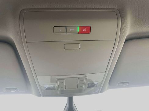 Used 2022 Volkswagen Atlas SE image 31