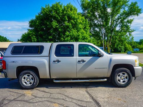 Used 2009 Chevrolet Silverado 1500 LT w/ Power Pack Plus AWD/4WD image 2