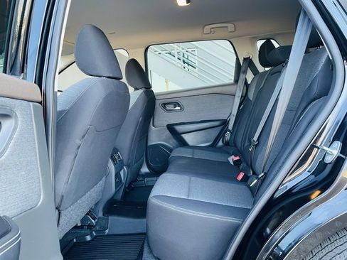 Certified 2023 Nissan Rogue SV image 12