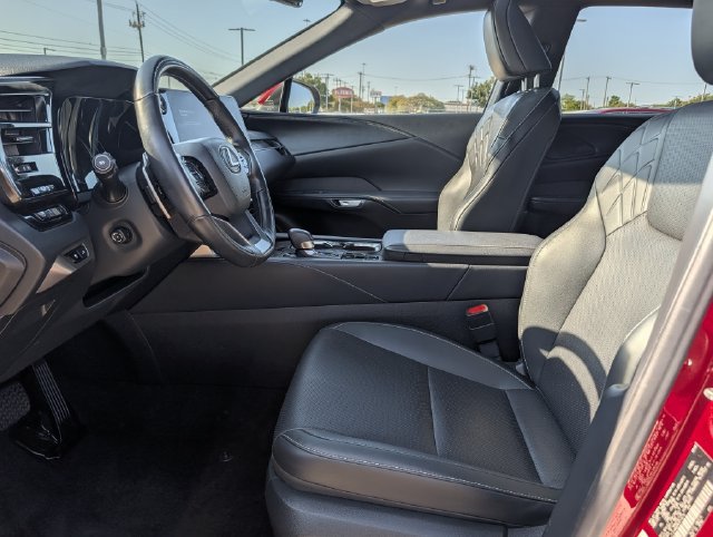 Used 2024 Lexus RX 350 Premium w/ Accessory Package (Z1) FWD image 26