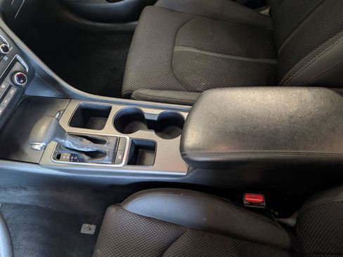 Used 2020 Kia Optima LX FWD image 28