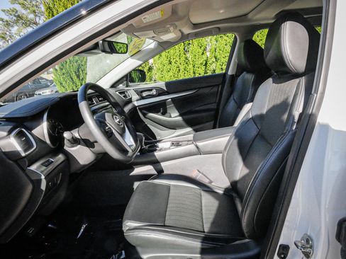 Used 2023 Nissan Maxima SL image 16