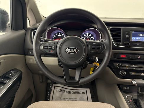 Used 2018 Kia Sedona L image 31