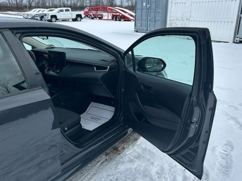Used 2023 Toyota Corolla LE image 45