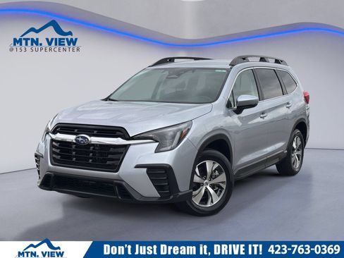 Used 2025 Subaru Ascent Premium AWD/4WD image 1
