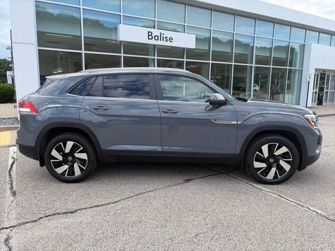Certified 2026 Volkswagen Atlas Cross Sport SE AWD/4WD image 2
