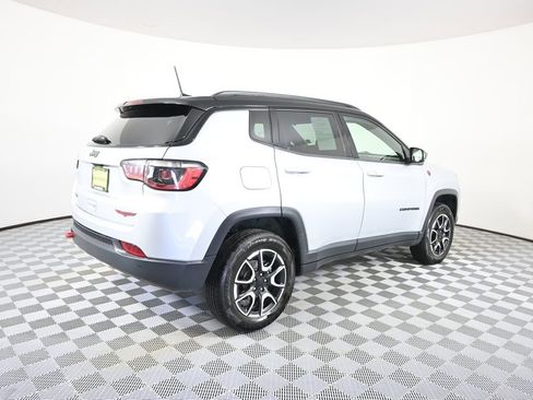 Used 2024 Jeep Compass Trailhawk AWD/4WD image 6