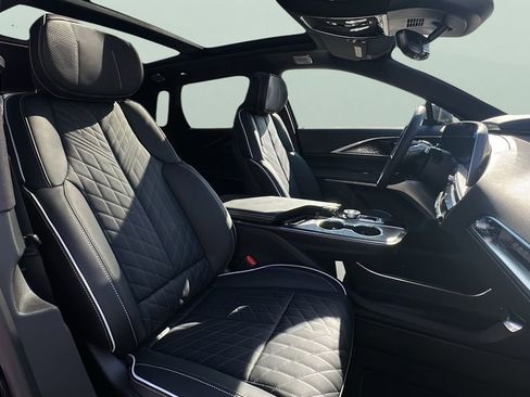 New 2026 Cadillac Lyriq V AWD/4WD image 26