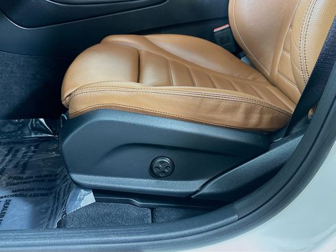 Certified 2022 Mercedes-Benz GLC 43 AMG 4MATIC image 19