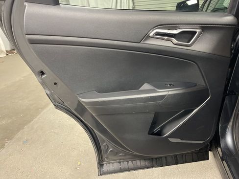 Used 2024 Kia Sportage LX image 17