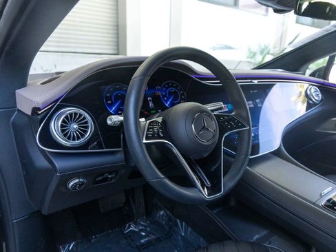 Used 2023 Mercedes-Benz EQS 580 4MATIC Sedan image 15