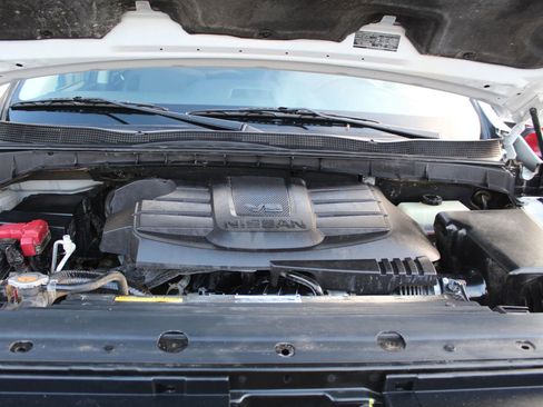 Used 2023 Nissan Titan SV RWD image 32
