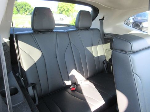 Used 2023 Acura MDX SH-AWD w/ Technology Package image 27